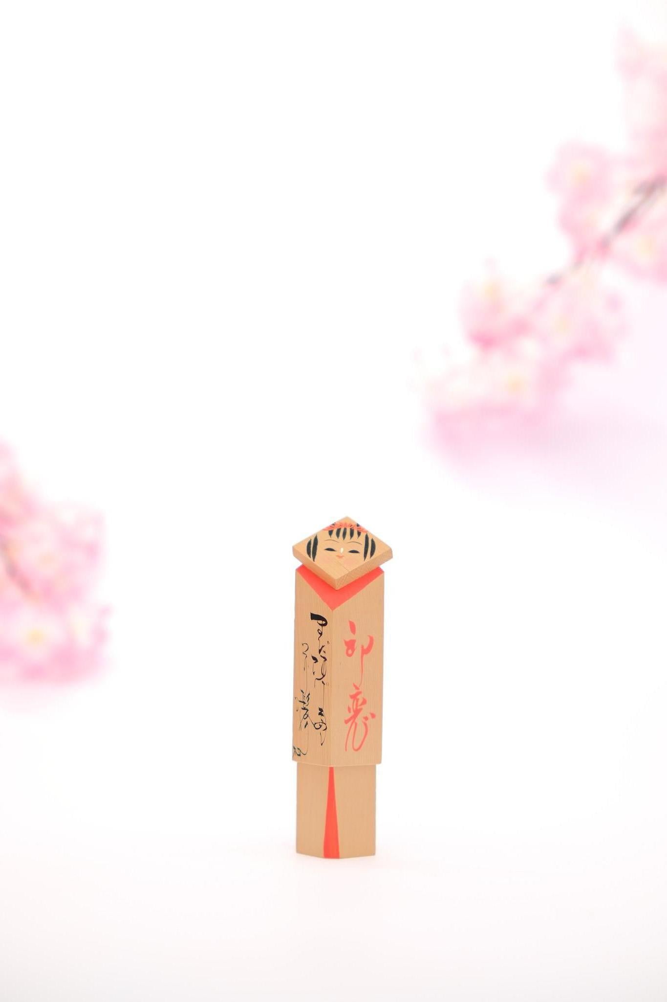 "Kokeshi Tōgatta z Miłością – Kamura Elite"